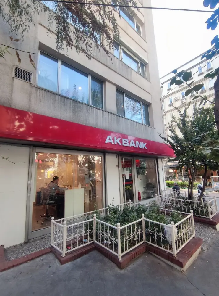 Akbank Cihangir/İst. Şubesi — Bankalar, Beyoğlu · fotoğraf 4