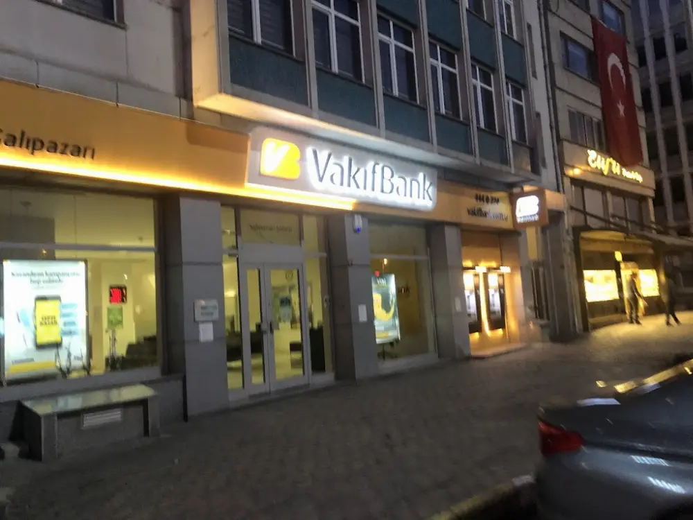 VakıfBank Salıpazarı Şubesi — Bankalar, Beyoğlu · fotoğraf 3