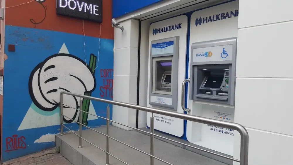 Halkbank Cihangir Şubesi — Bankalar, Beyoğlu · fotoğraf 3