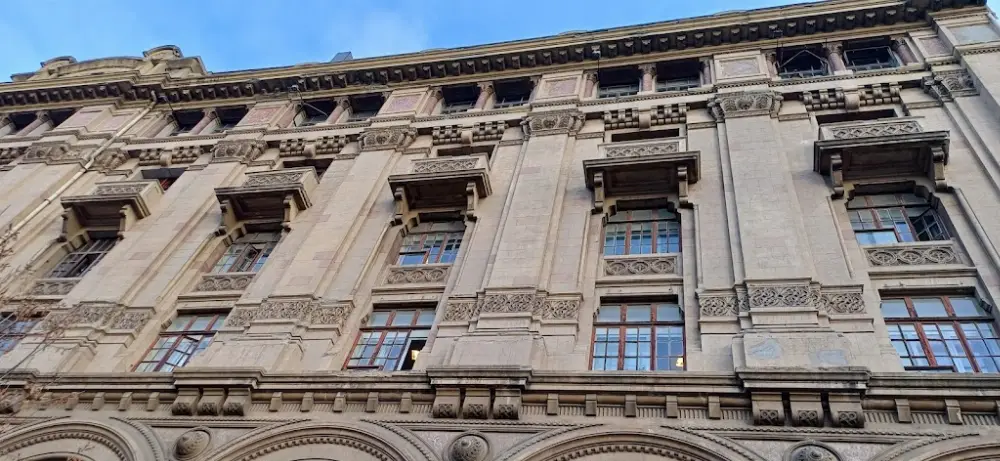 Yapı Kredi Bankası - Karaköy Ticari Şubesi — Bankalar, Beyoğlu · fotoğraf 3