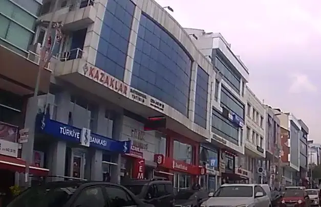 Türkiye İş Bankası Mimar Sinan-Çekmeköy/İstanbul Şubesi — Bankalar, Çekmeköy · fotoğraf 3