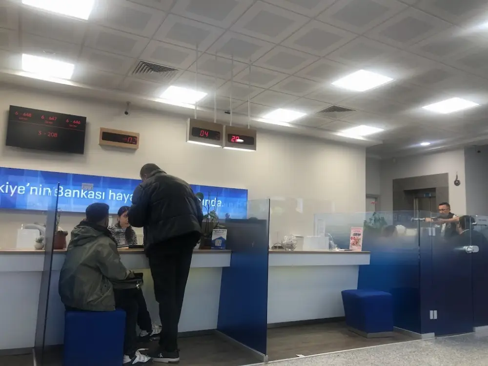 Türkiye İş Bankası Çekmeköy/İstanbul Şubesi — Bankalar, Ümraniye · fotoğraf 4