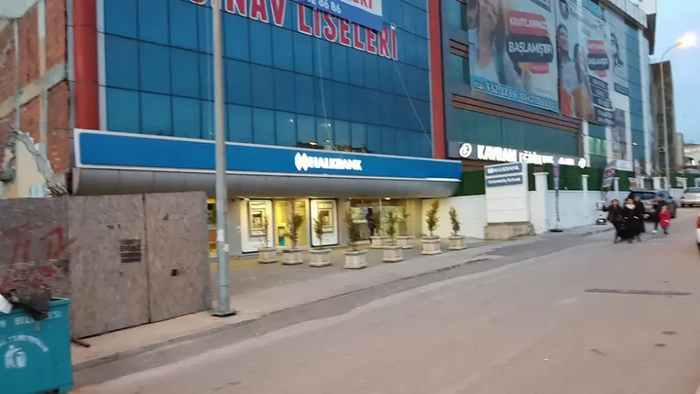 Halkbank Çekmeköy Şubesi — Bankalar, Ümraniye · fotoğraf 3