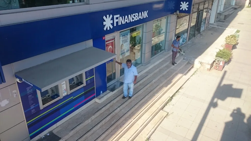 QNB Çekmeköy Şubesi — Bankalar, Çekmeköy · fotoğraf 1