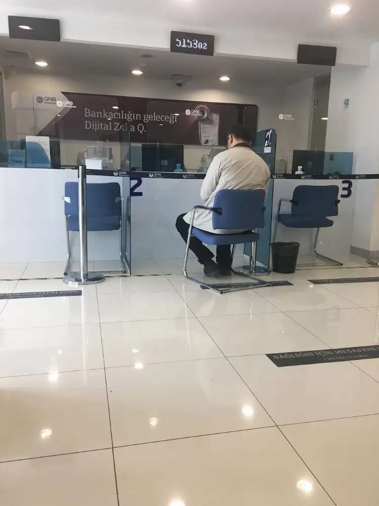QNB Çekmeköy Şubesi — Bankalar, Çekmeköy · fotoğraf 2