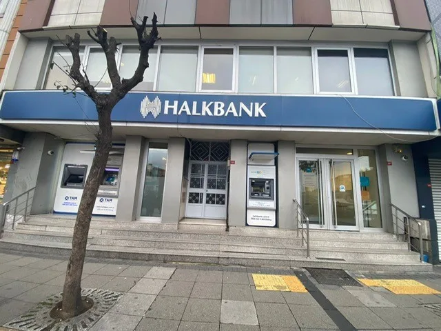 Halkbank Esenler Şubesi — Bankalar, Esenler · fotoğraf 1