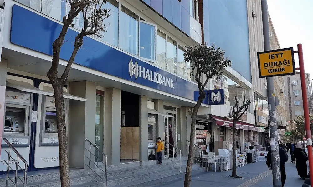 Halkbank Esenler Şubesi — Bankalar, Esenler · fotoğraf 2