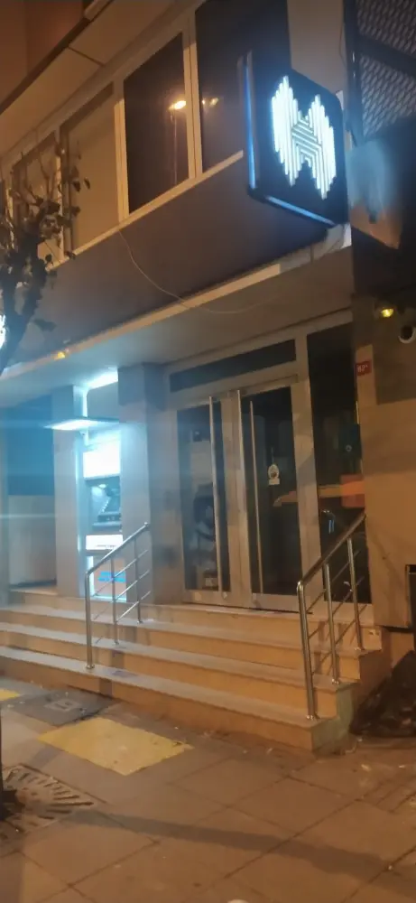 Halkbank Esenler Şubesi — Bankalar, Esenler · fotoğraf 4