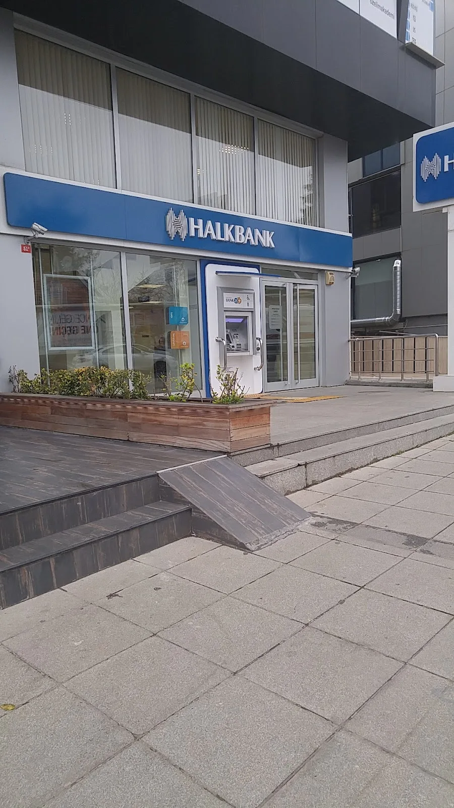 Halkbank Çekmeköy Mimar Sinan Şubesi — Bankalar, Çekmeköy · fotoğraf 1