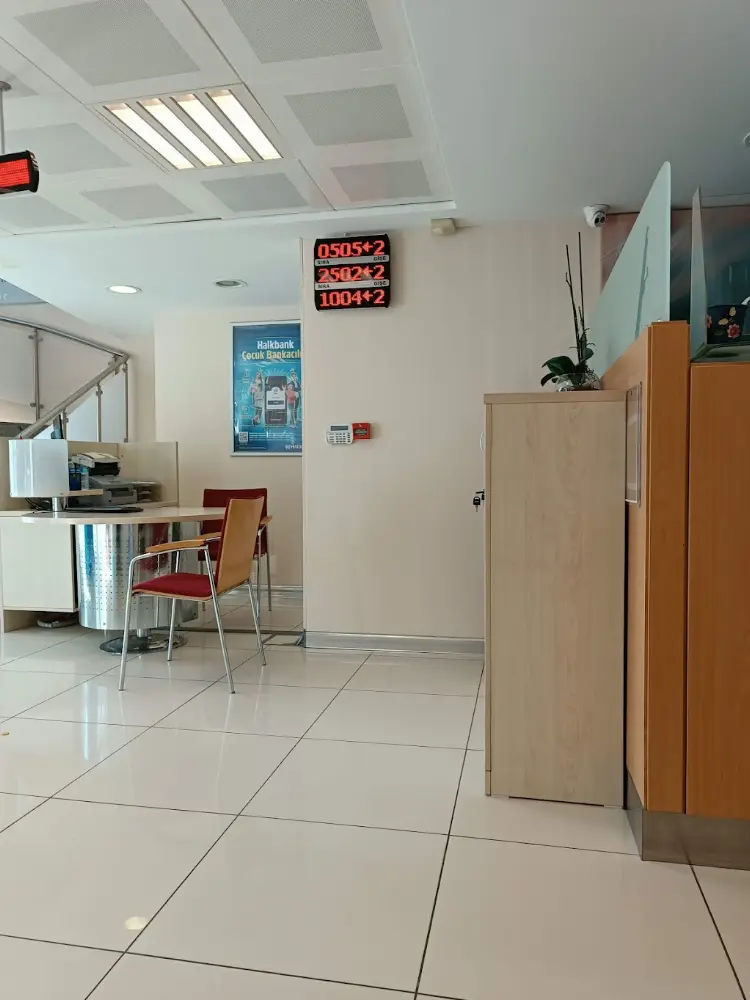 Halkbank Çekmeköy Mimar Sinan Şubesi — Bankalar, Çekmeköy · fotoğraf 2