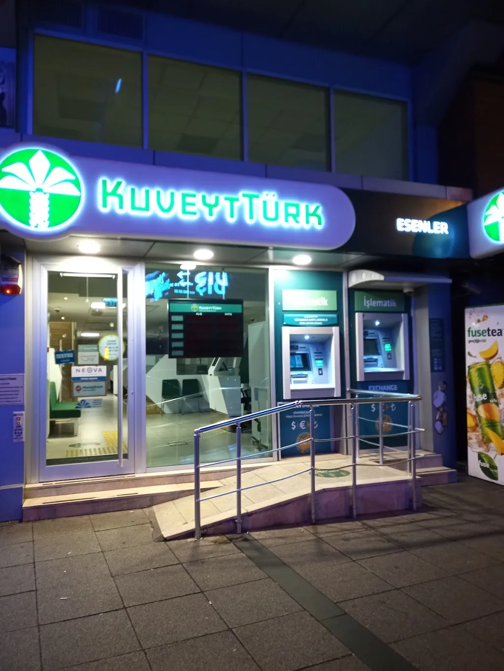 Kuveyt Türk Esenler Şubesi — Bankalar, Esenler · fotoğraf 1