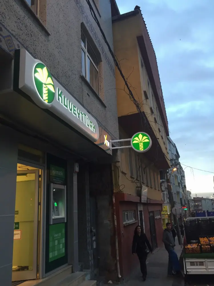 Kuveyt Türk Esenler Şubesi — Bankalar, Esenler · fotoğraf 3