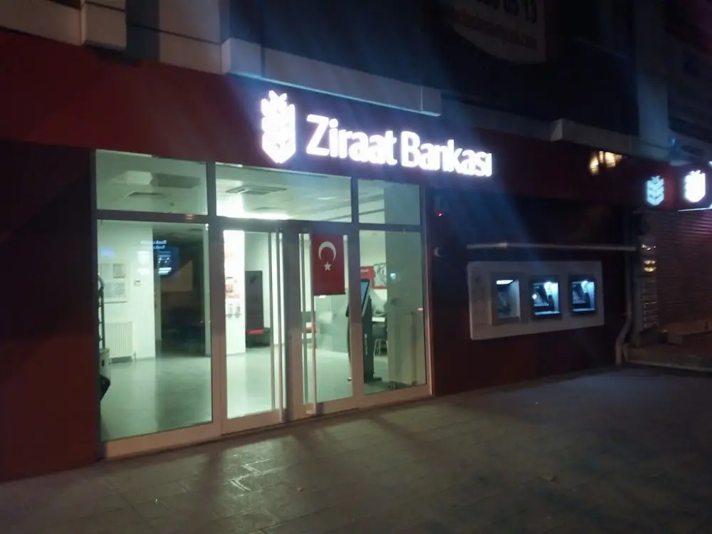 Ziraat Bankası Üçyüzlü/İstanbul Şubesi — Bankalar, Esenler · fotoğraf 3