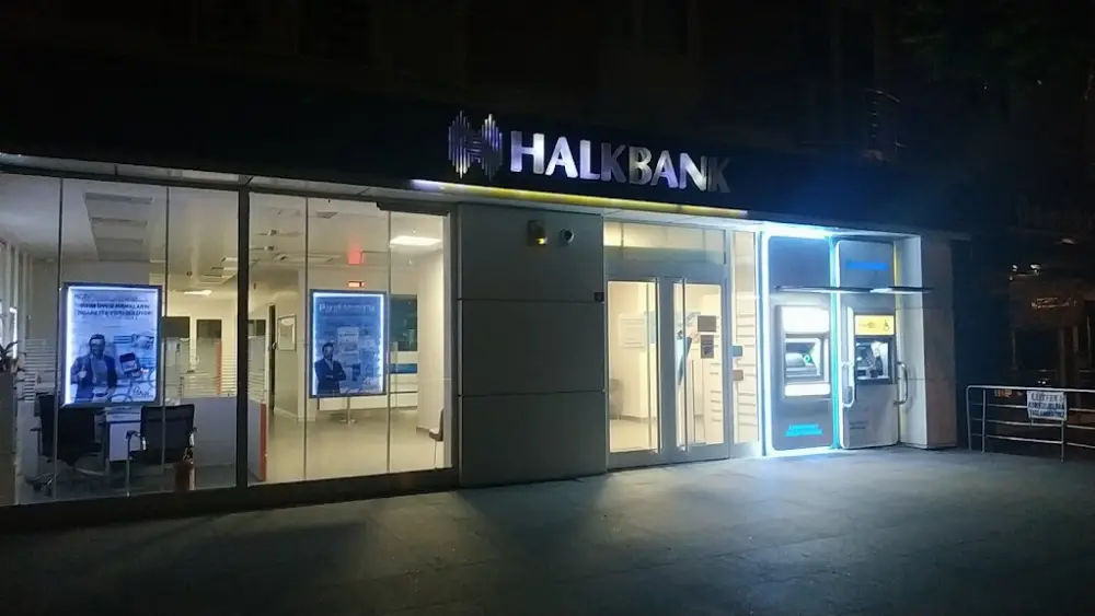 Halkbank Cumhuriyet Caddesi Esenyurt Şubesi — Bankalar, Esenyurt · fotoğraf 2