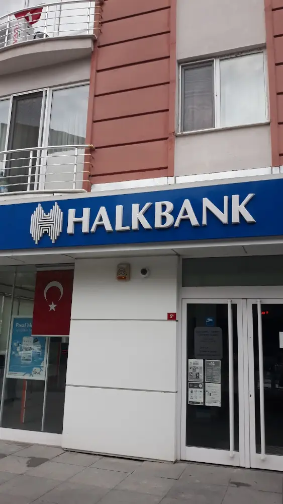 Halkbank Cumhuriyet Caddesi Esenyurt Şubesi — Bankalar, Esenyurt · fotoğraf 3