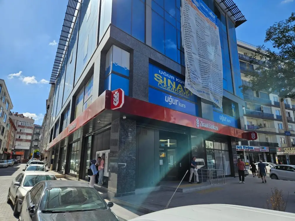 Ziraat Bankası Doğan Araslı Bulvarı/İstanbul Şubesi — Bankalar, Esenyurt · fotoğraf 3