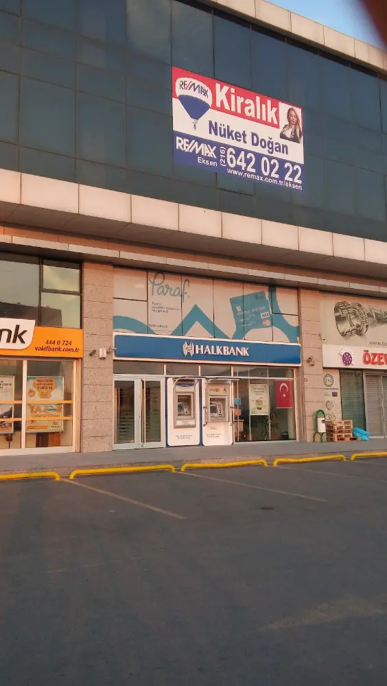 Halkbank Kıraç Şubesi — Bankalar, Esenyurt · fotoğraf 3