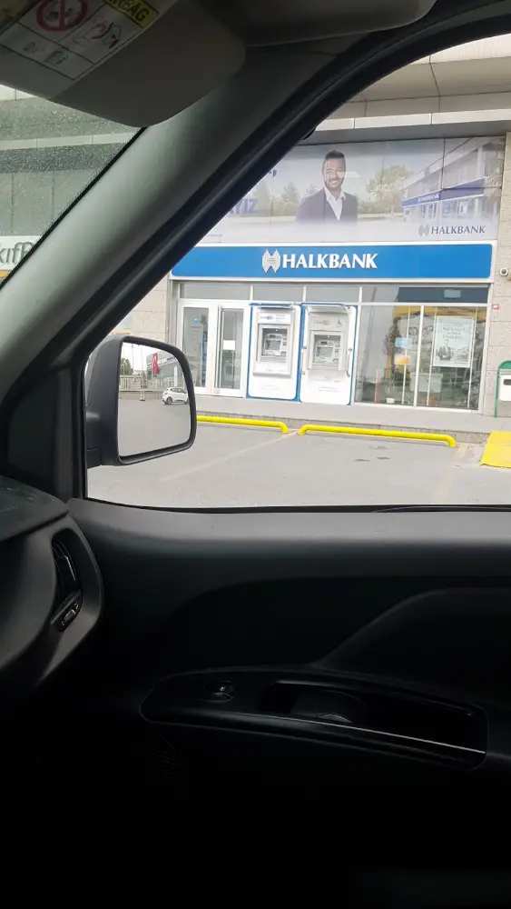 Halkbank Kıraç Şubesi — Bankalar, Esenyurt · fotoğraf 4
