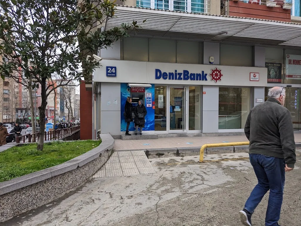 DenizBank Esenyurt Cumhuriyet Caddesi Şubesi — Bankalar, Esenyurt · fotoğraf 1
