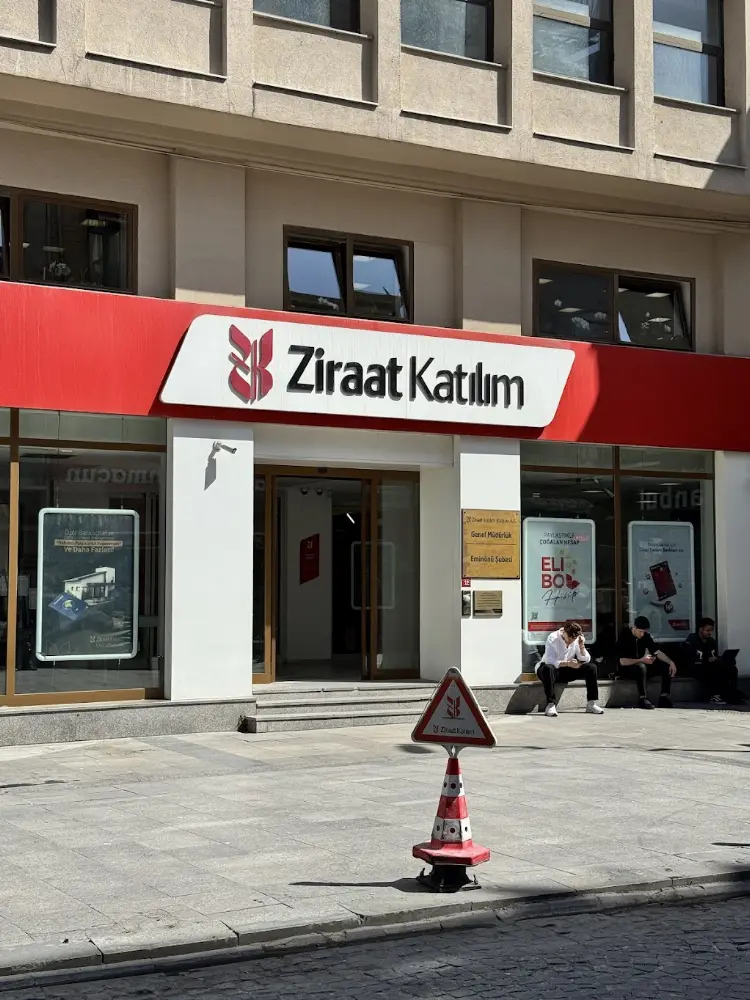 Ziraat Bankası Cağaloğlu/İstanbul Şubesi — Bankalar, Fatih · fotoğraf 2