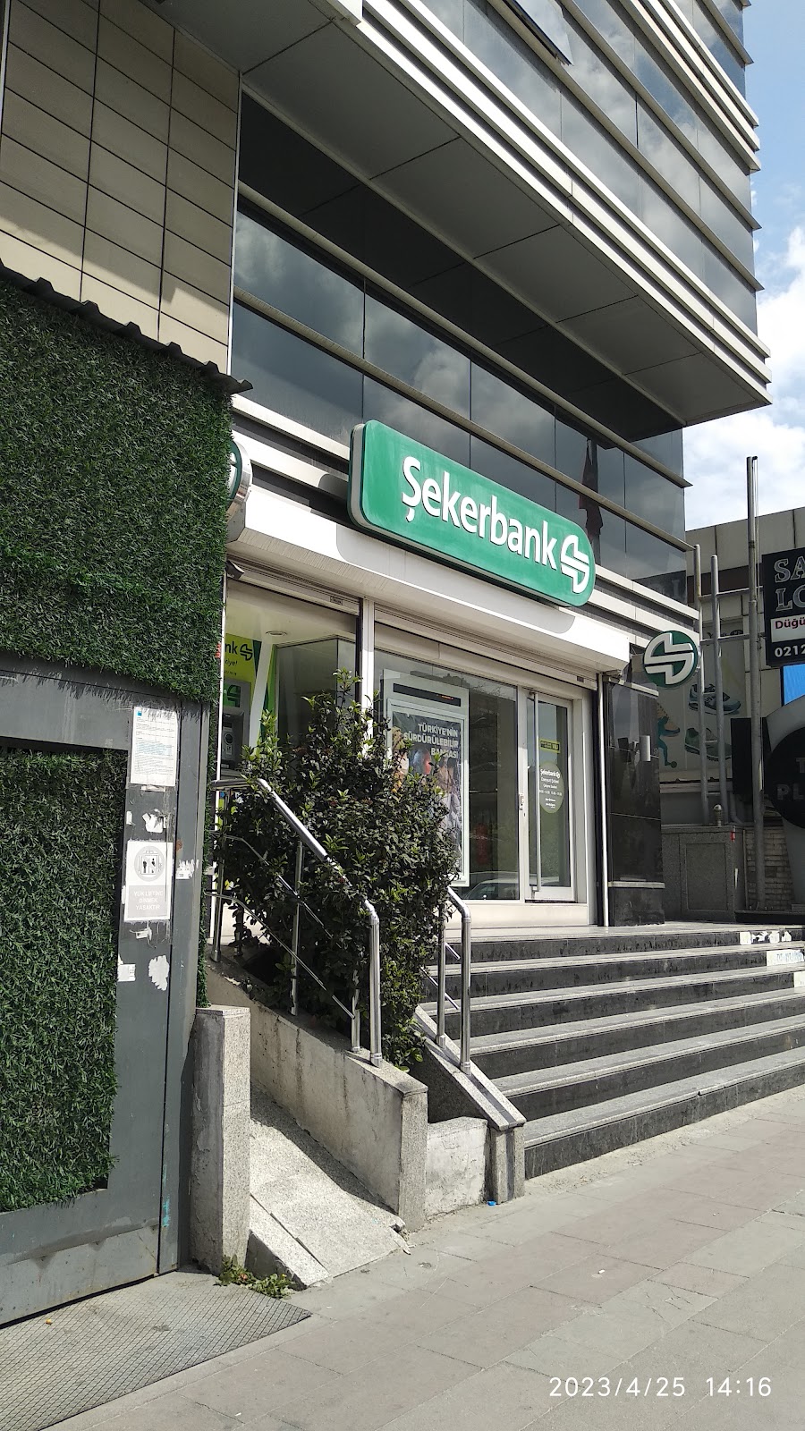 Şekerbank - Esenyurt Şubesi