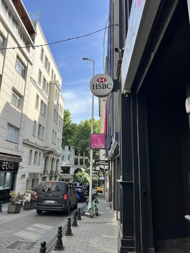 Hsbc Bank A.ş. - Kapalıçarşı Şubesi — Bankalar, Fatih · fotoğraf 3