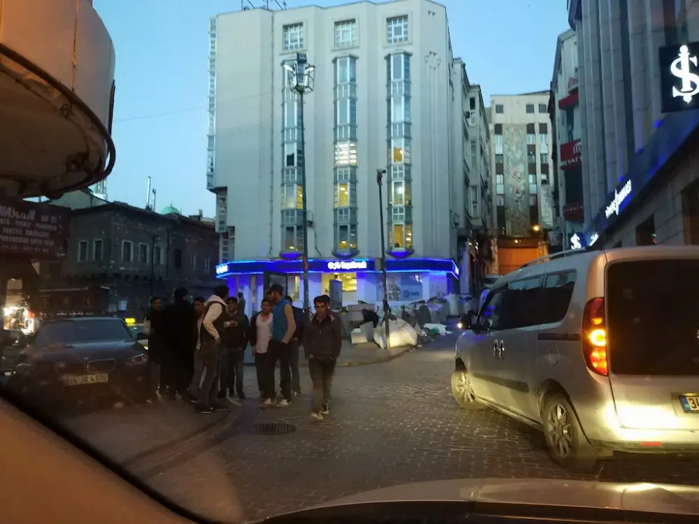 Ziraat Bankası Sultanhamam Şubesi — Bankalar, Fatih · fotoğraf 2
