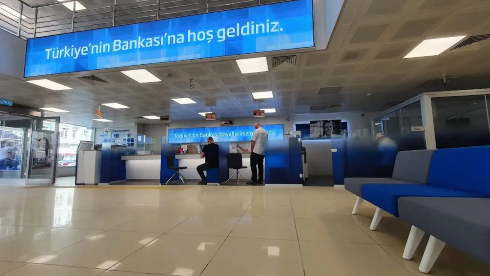 Türkiye İş Bankası Fatih/İstanbul Şubesi — Bankalar, Fatih · fotoğraf 4