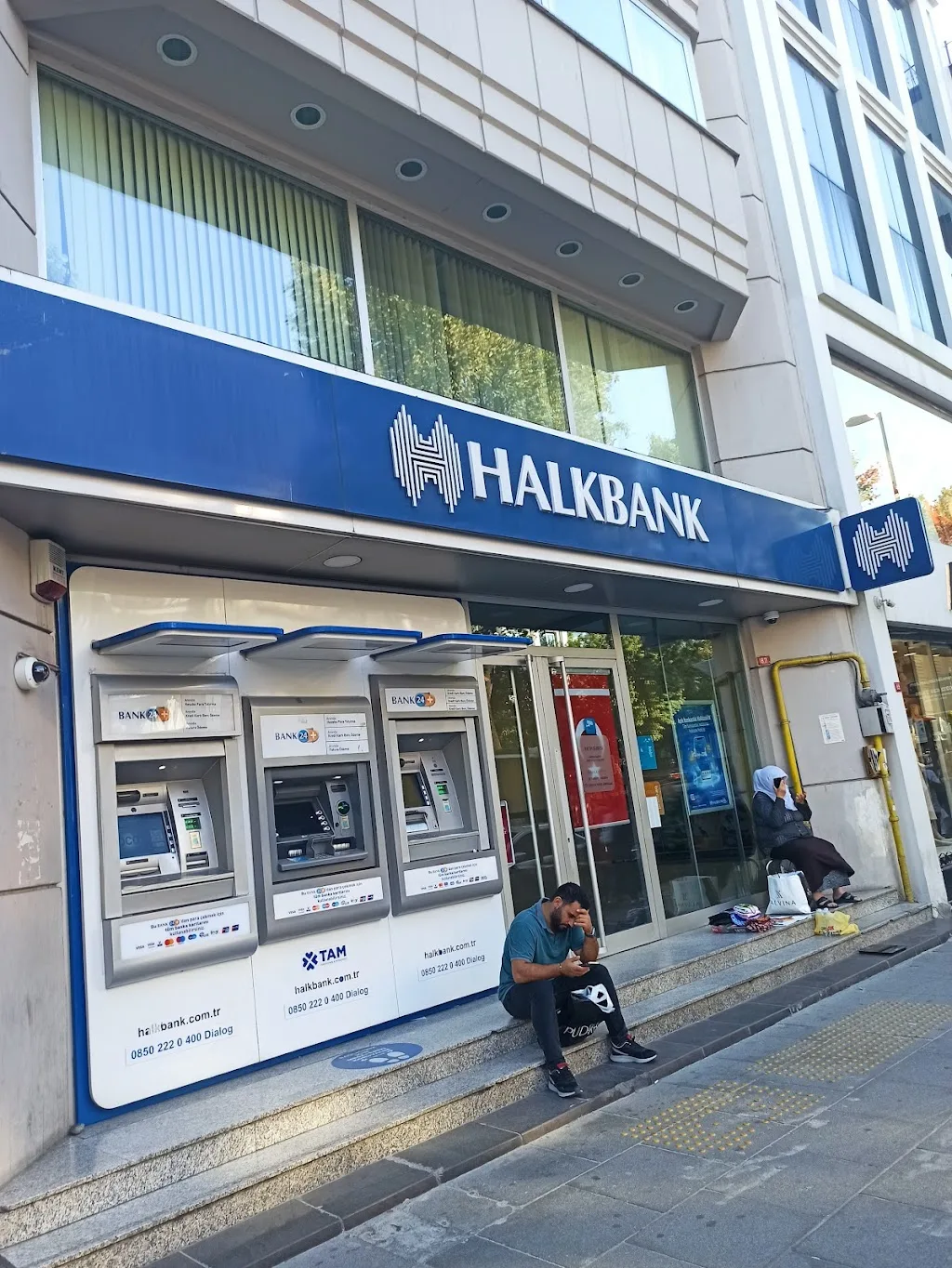 Halkbank Fatih Şubesi — Bankalar, Fatih · fotoğraf 1