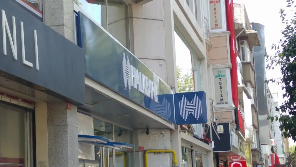 Halkbank Fatih Şubesi — Bankalar, Fatih · fotoğraf 4