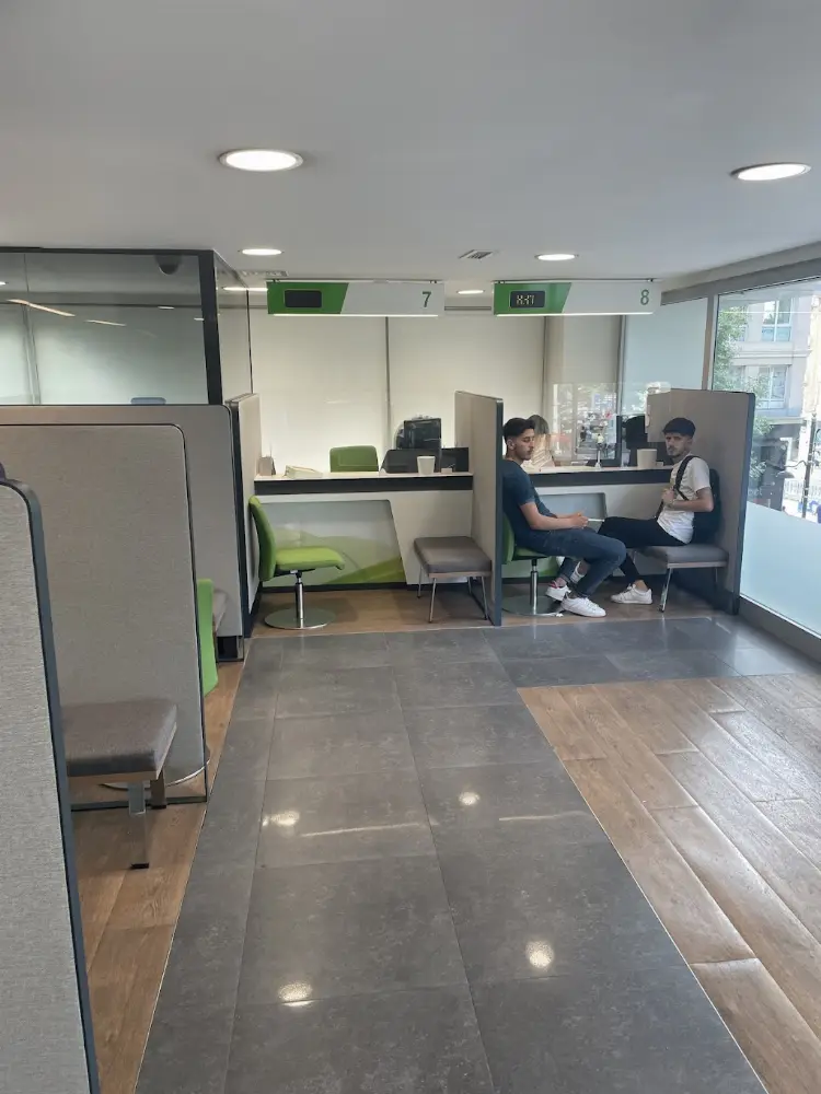 Garanti BBVA Laleli Şubesi — Bankalar, Fatih · fotoğraf 4