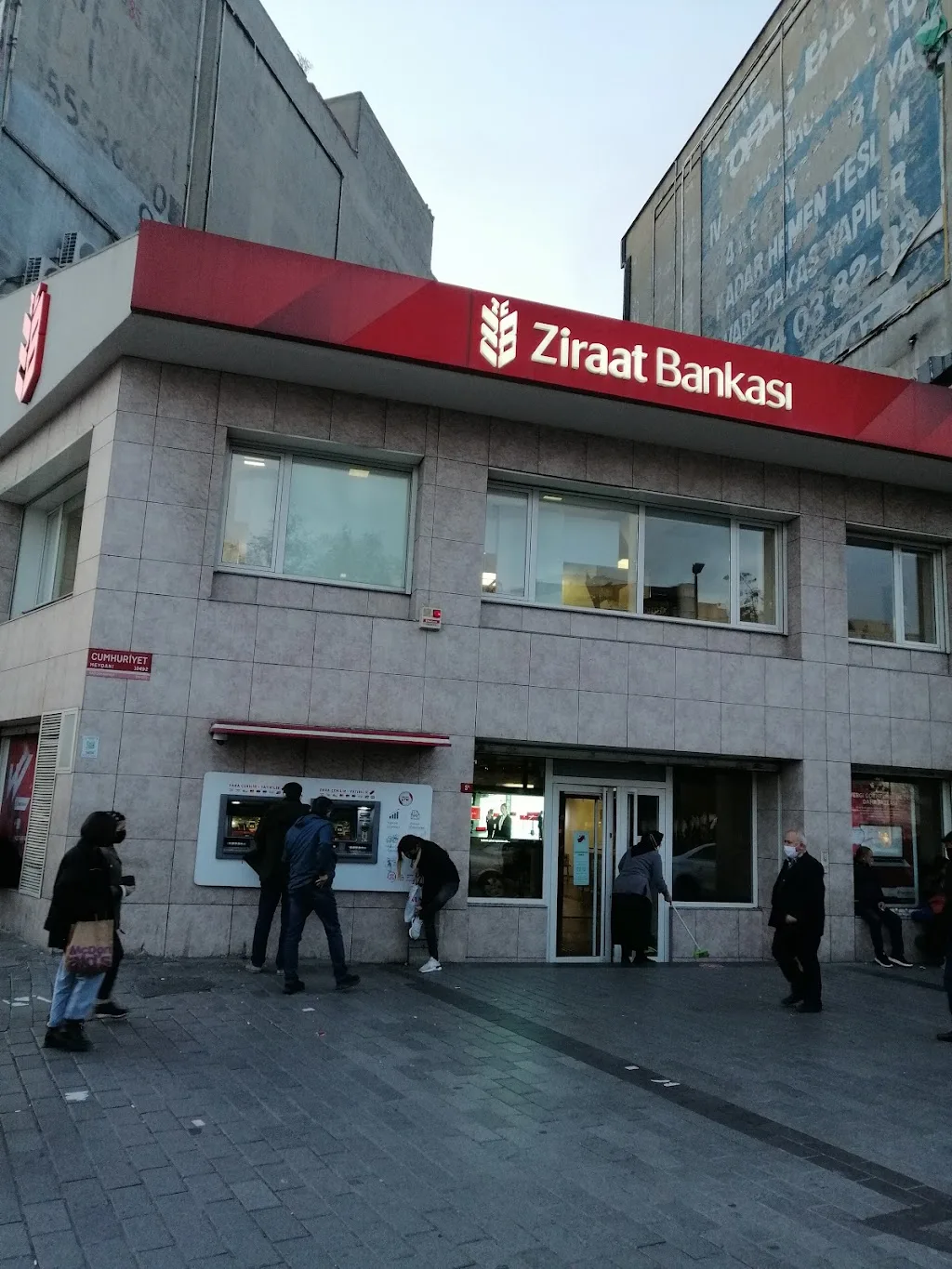 Ziraat Bankası Meydan-Gaziosmanpaşa/İstanbul Şubesi — Bankalar, Gaziosmanpaşa · fotoğraf 1