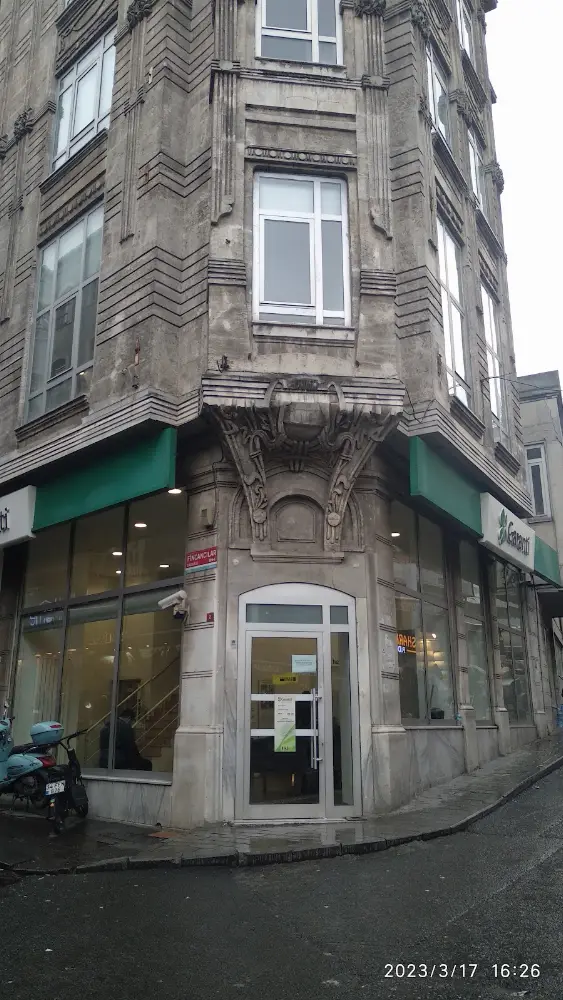 Garanti BBVA Mercan Şubesi — Bankalar, Fatih · fotoğraf 2