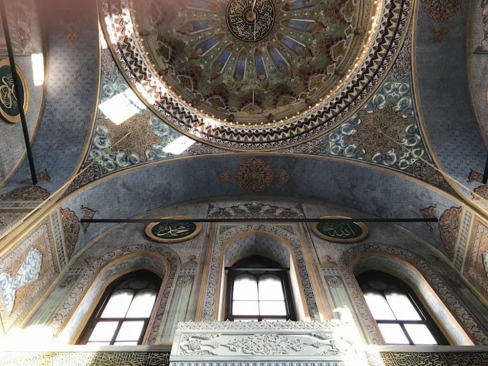 VakıfBank Validesultan Şubesi — Bankalar, Fatih · fotoğraf 2