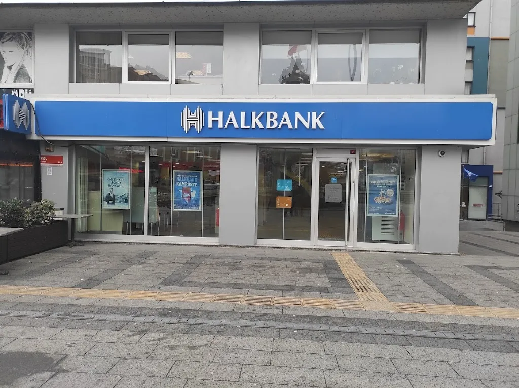 Halkbank Küçükköy Şubesi — Bankalar, Gaziosmanpaşa · fotoğraf 1