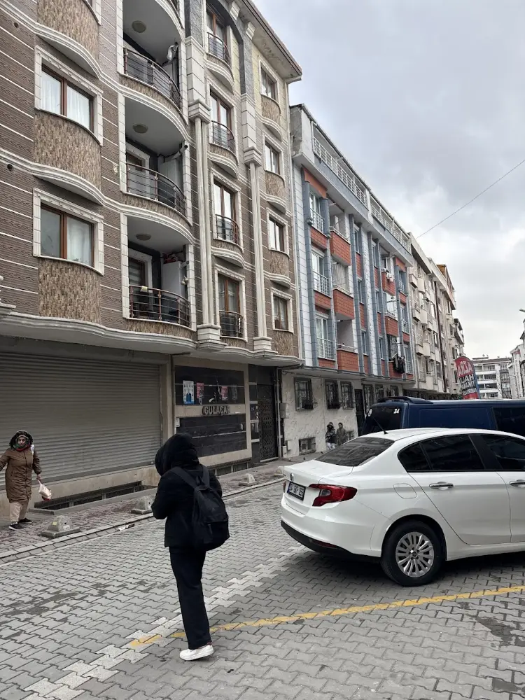 Türkiye İş Bankası Küçükköy/İstanbul Şubesi — Bankalar, Gaziosmanpaşa · fotoğraf 3