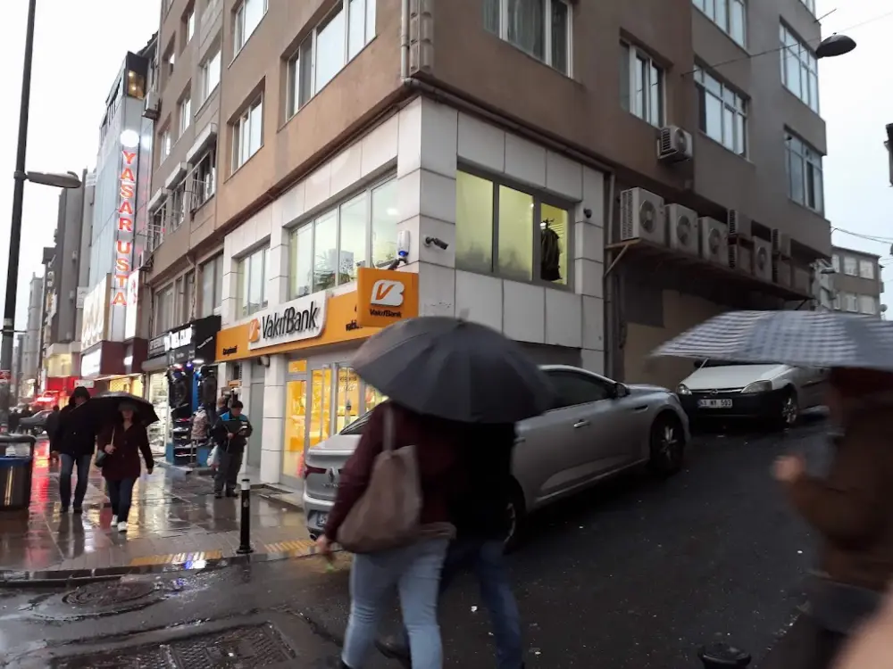 VakıfBank Karagümrük Şubesi — Bankalar, Fatih · fotoğraf 3