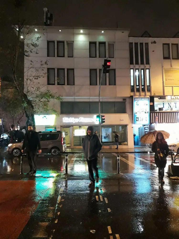 Türkiye Finans Fatih Şubesi / Türkiye Finans Aksaray Şubesi / Türkiye Finans Yavuz Selim Şubesi — Bankalar, Fatih · fotoğraf 3
