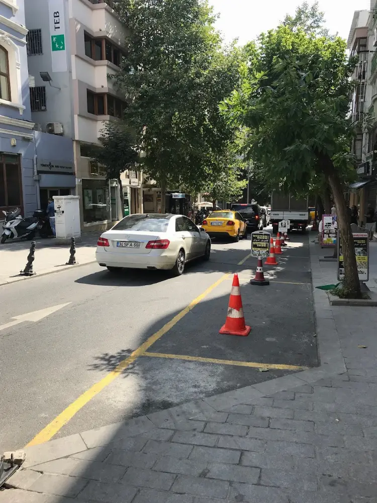 TEB Nuruosmaniye Şubesi — Bankalar, Fatih · fotoğraf 3