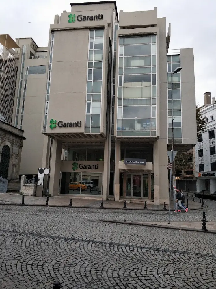 Garanti BBVA Nuruosmaniye Şubesi — Bankalar, Fatih · fotoğraf 2