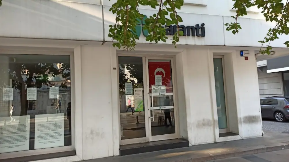 Garanti BBVA Çemberlitaş Şubesi — Bankalar, Fatih · fotoğraf 3