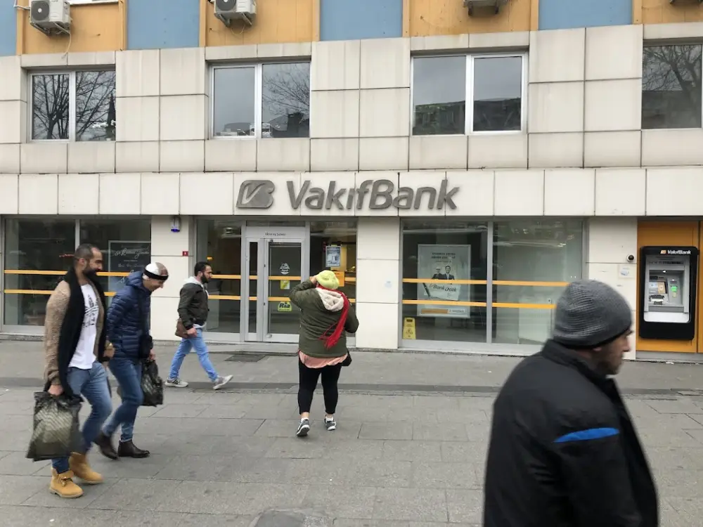 VakıfBank İstanbul Aksaray Şubesi — Bankalar, Fatih · fotoğraf 2
