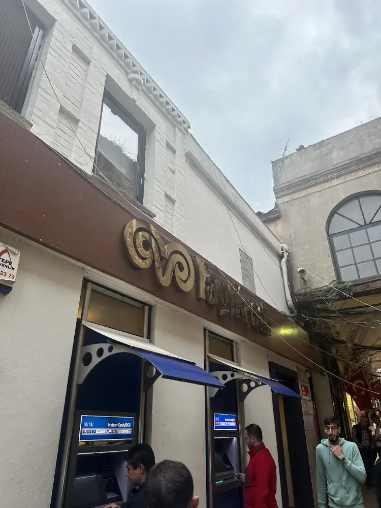 Yapı Kredi Bankası - Kapalıçarşı Şubesi — Bankalar, Fatih · fotoğraf 3