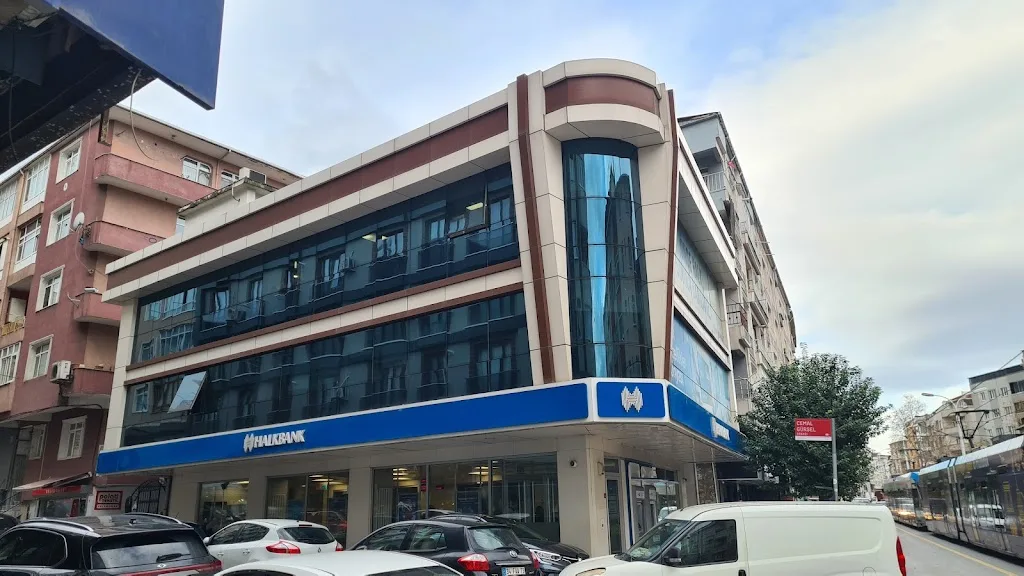 Halkbank Güngören Şubesi — Bankalar, Güngören · fotoğraf 1