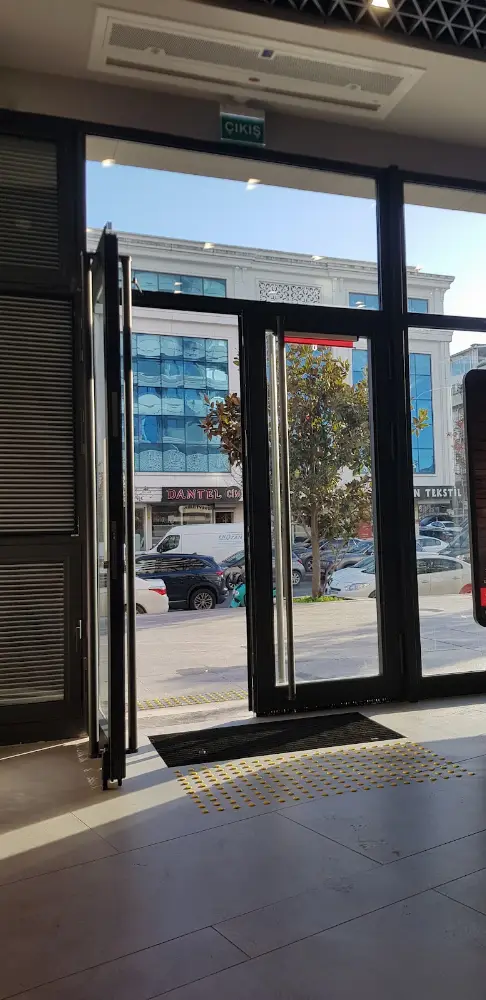 Ziraat Bankası - Güngören Sanayi/İstanbul Şubesi — Bankalar, Güngören · fotoğraf 4