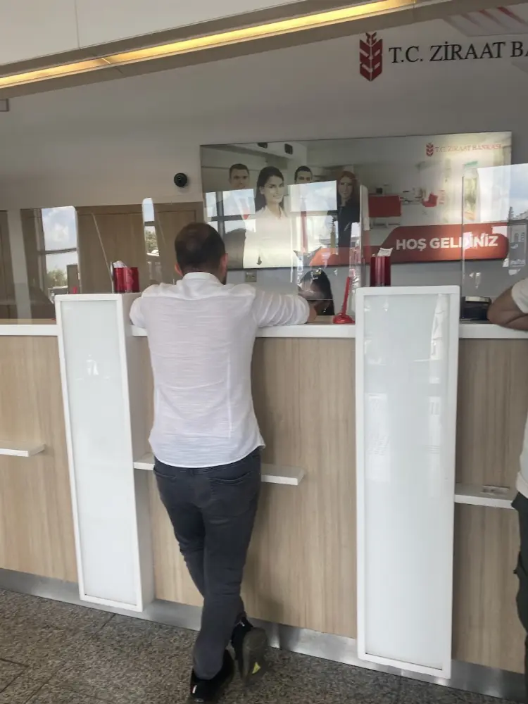 Ziraat Bankası Kadıköy/İstanbul Şubesi — Bankalar, Kadıköy · fotoğraf 3