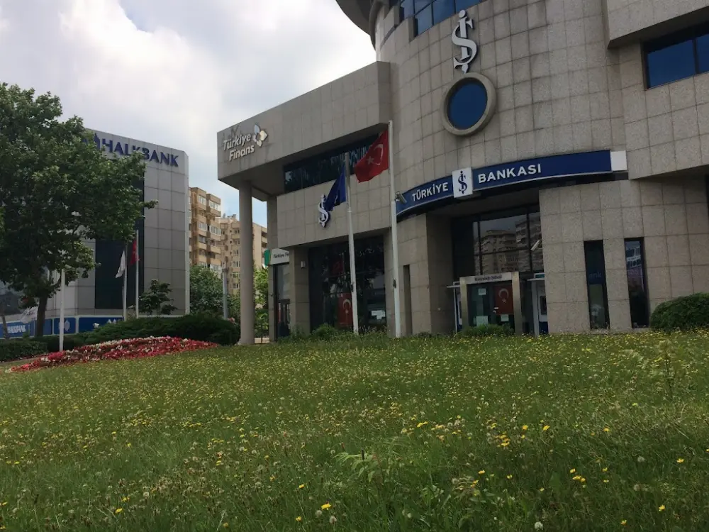 Türkiye İş Bankası Kozyatağı/İstanbul Şubesi — Bankalar, Kadıköy · fotoğraf 3