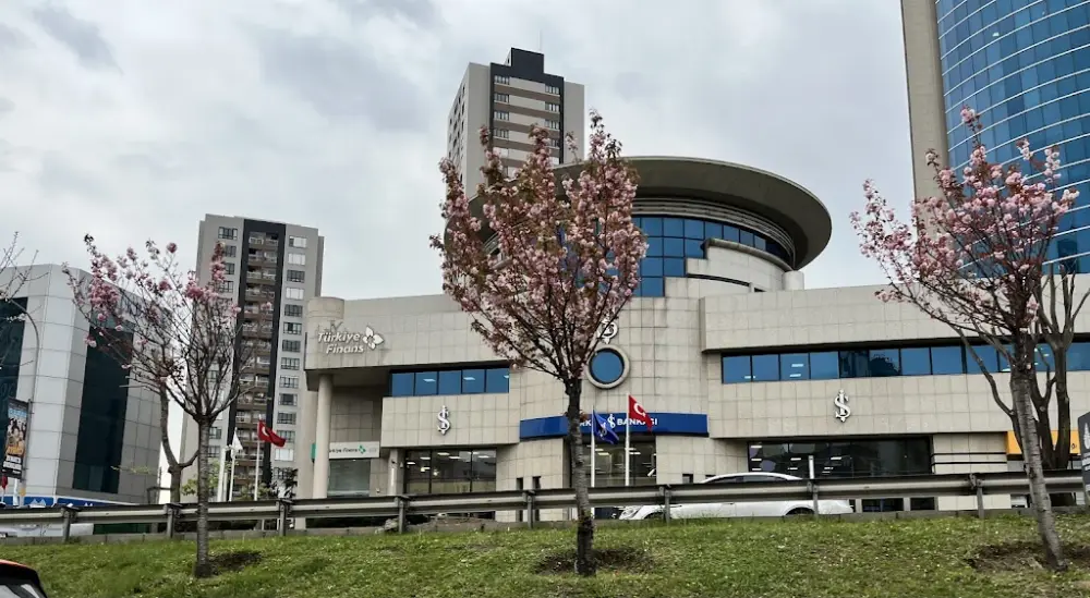 Türkiye İş Bankası Kozyatağı/İstanbul Şubesi — Bankalar, Kadıköy · fotoğraf 4