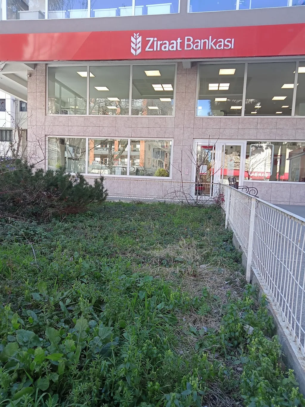 Ziraat Bankası Göztepe/İstanbul Şubesi — Bankalar, Kadıköy · fotoğraf 1