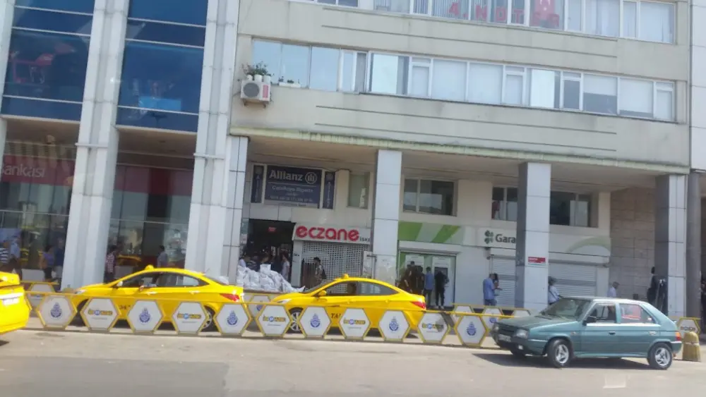 Garanti BBVA Kadıköy Şubesi — Bankalar, Kadıköy · fotoğraf 3